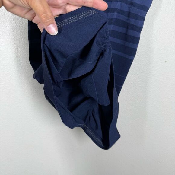 Athleta Fastest Track Tank Top Navy Blue Gradient Stripe Size Small 213910 - Picture 3 of 4